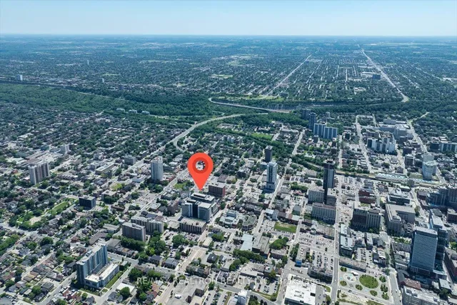 Additional image 4 of 1 Jarvis St Unit 726