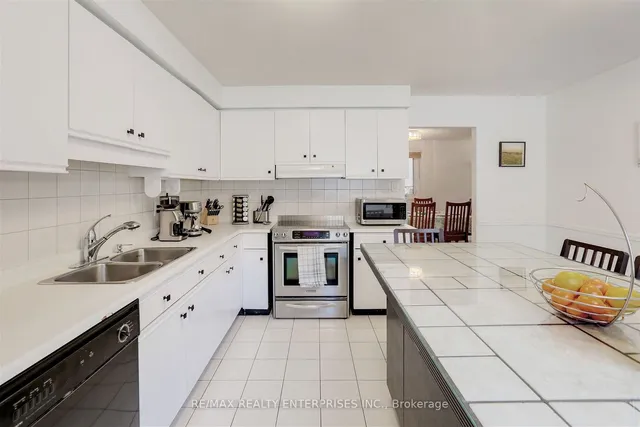 Additional image 14 of 1102 Stephenson Dr