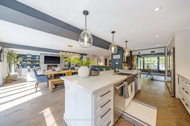 Additional image 6 of 714 Robertson Cres