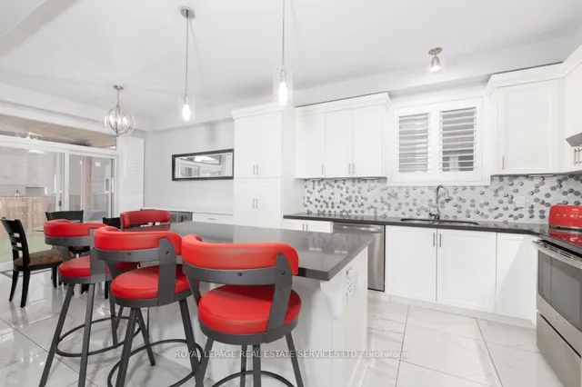 Additional image 7 of 17 Narbonne Cres