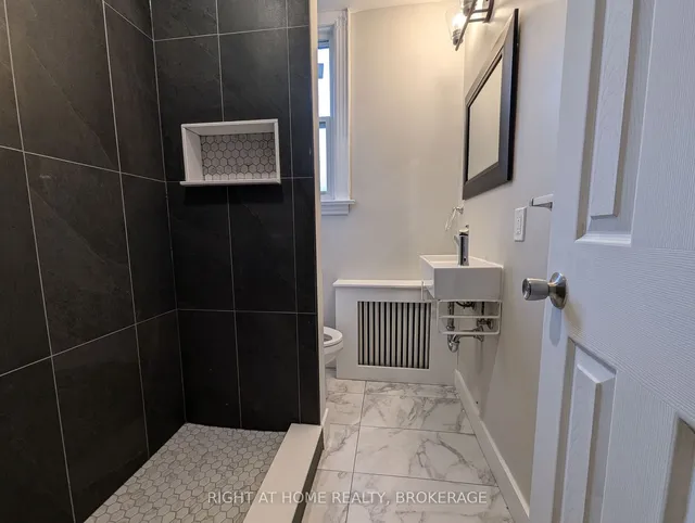 Additional image 11 of 113 Wellington St