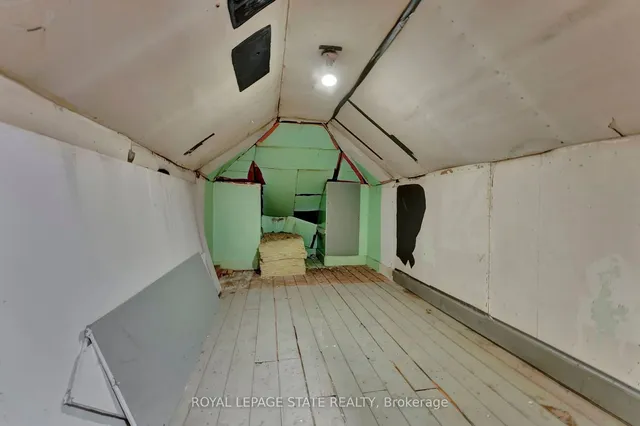 Additional image 28 of 62 Houghton Ave