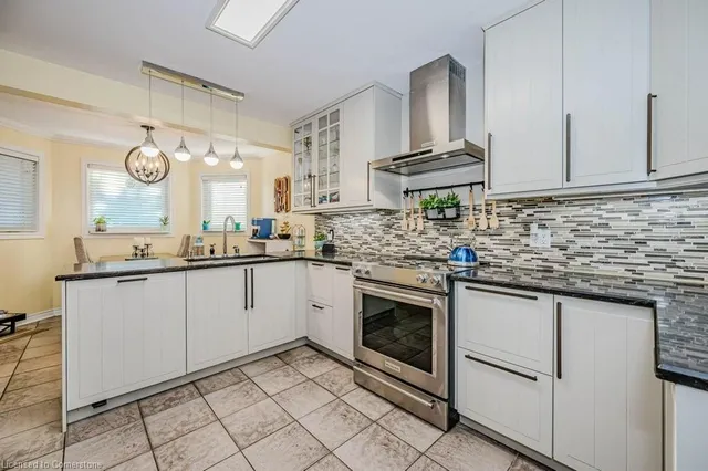 Additional image 11 of 2378 Headon Rd