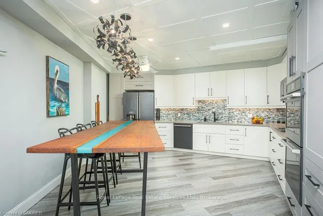 Additional image 21 of 5250 LAKESHORE Rd Unit 1504