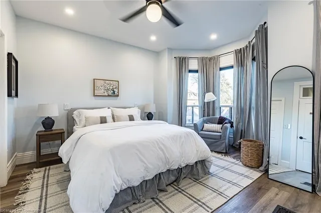 Additional image 29 of 185 1/2 Emerald St