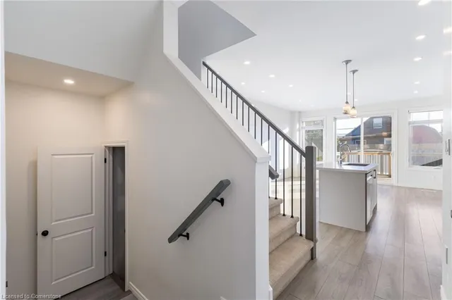 Additional image 6 of 730 Knox Ave