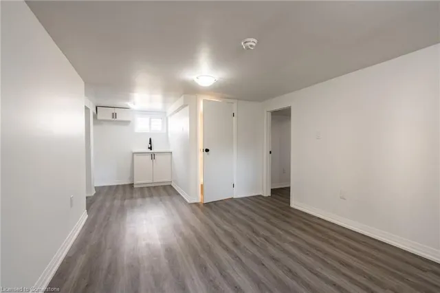 Additional image 31 of 85 Walter Ave