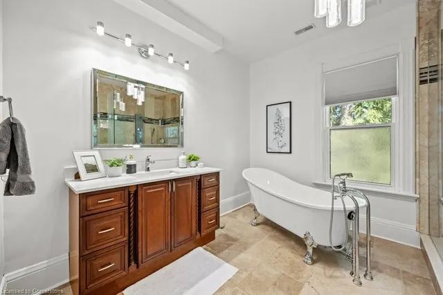 Additional image 28 of 89 Lynden Rd