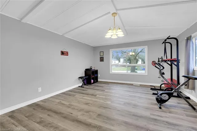 Additional image 12 of 94 Maple Cres