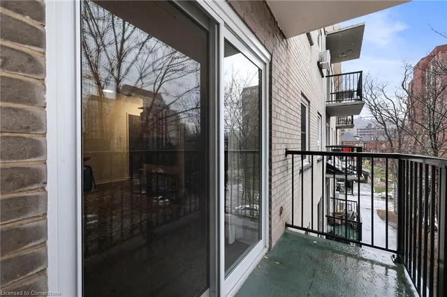 Additional image 29 of 40 Robinson St Unit 407