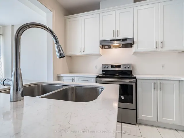 Additional image 20 of 18 Heming Tr