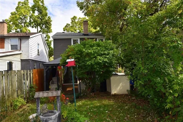 Additional image 27 of 2 WATT Ave