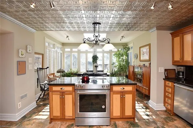 Additional image 17 of 9 Rowanwood Ave