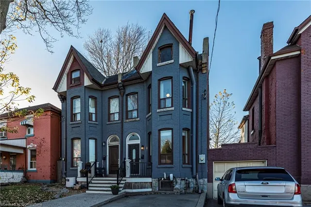 Additional image 2 of 185 1/2 Emerald St