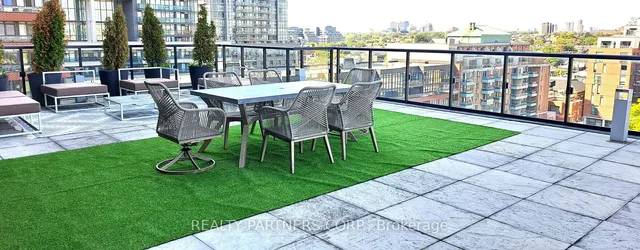 Additional image 22 of 8 Dovercourt Rd Unit 910