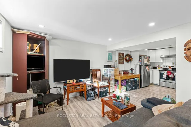 Additional image 32 of 149 Victor Blvd