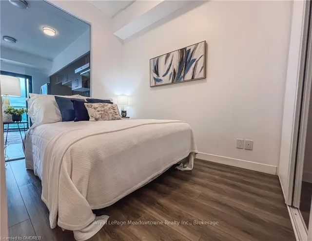 Additional image 12 of 15 QUEEN St Unit 1106