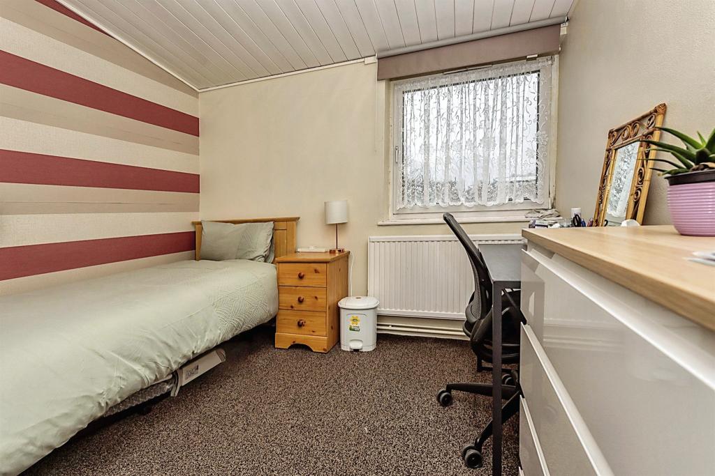 Additional image 11 of Bowling Close, Harpenden