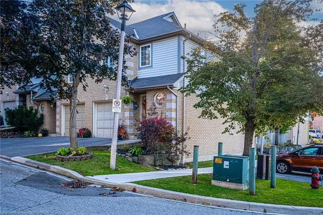 Additional image 46 of 31 Moss Blvd Unit 17