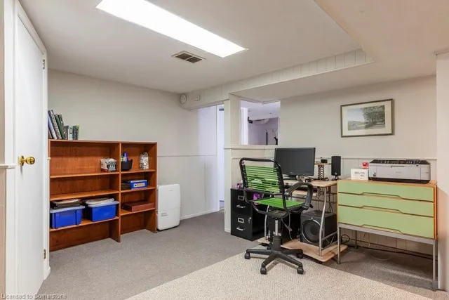 Additional image 30 of 41 Concord Ave