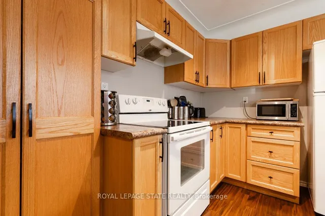 Additional image 26 of 9 Rockwood Pl Unit 8