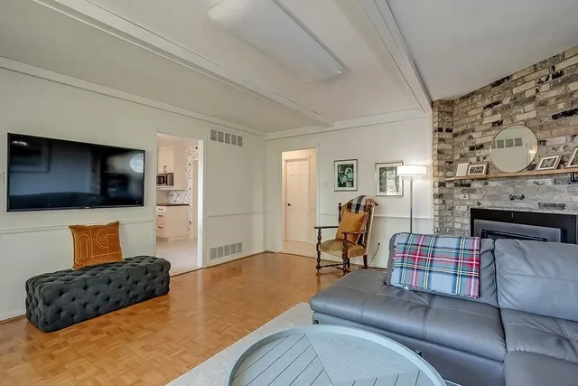 Additional image 20 of 1939 KERNS Rd