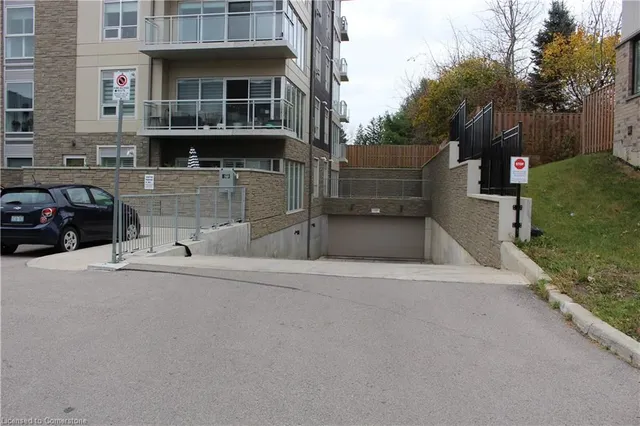 Additional image 2 of 16 Markle Cres Unit 102