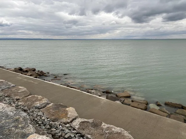 Additional image 6 of 1073 North Service Rd