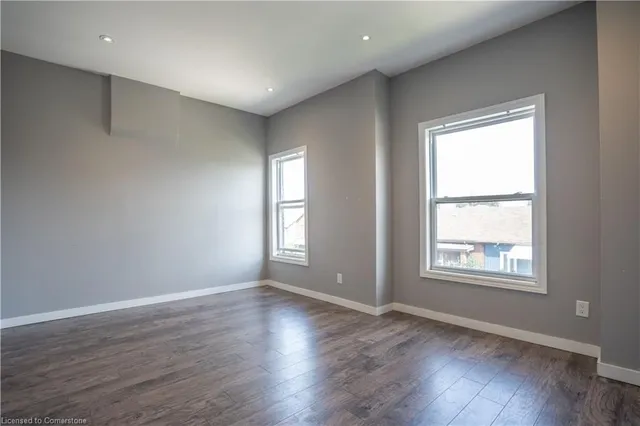 Additional image 31 of 163 Emerald St