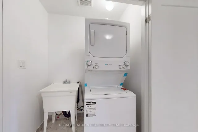 Additional image 29 of 28 Laguna Village Cres