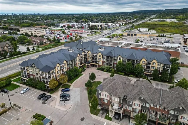 Additional image 38 of 3070 ROTARY Way Unit 122