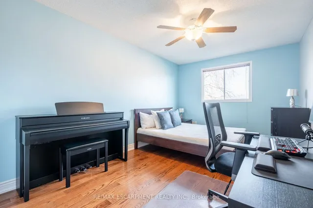 Additional image 25 of 85 Royalvista Dr