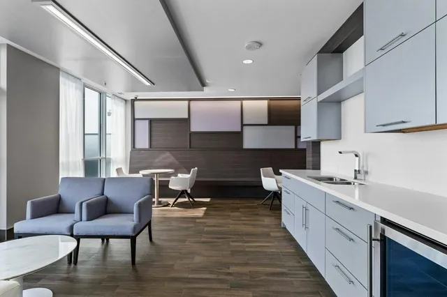 Additional image 31 of 2087 FAIRVIEW St Unit 1304