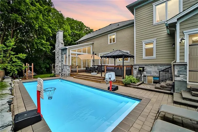 Additional image 6 of 298 SHOREVIEW Rd