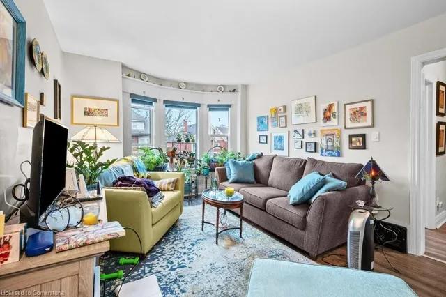 Additional image 14 of 95 Spadina Ave