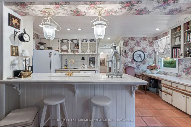 Additional image 24 of 53 Lovers Lane