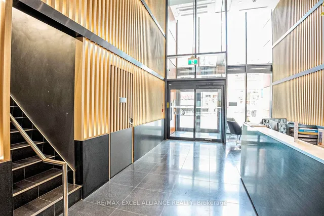 Additional image 3 of 357 King St Unit 809