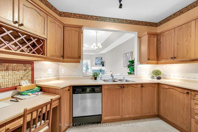 Additional image 11 of 54 Greentrail Dr