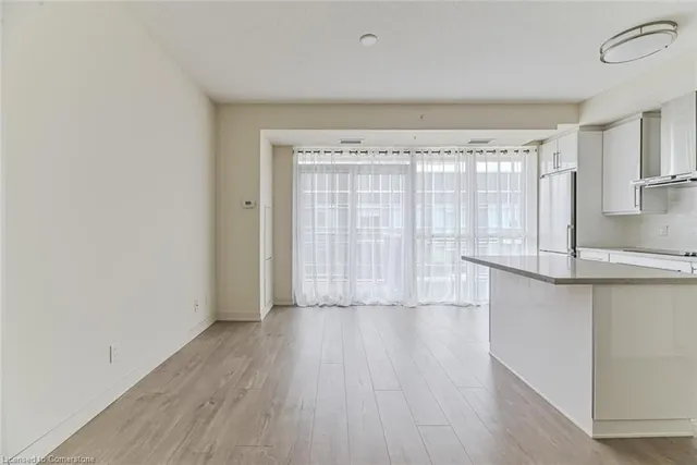 Additional image 19 of 2087 Fairview St Unit 2007