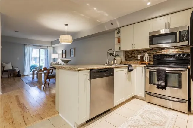 Additional image 5 of 3070 ROTARY Way Unit 122