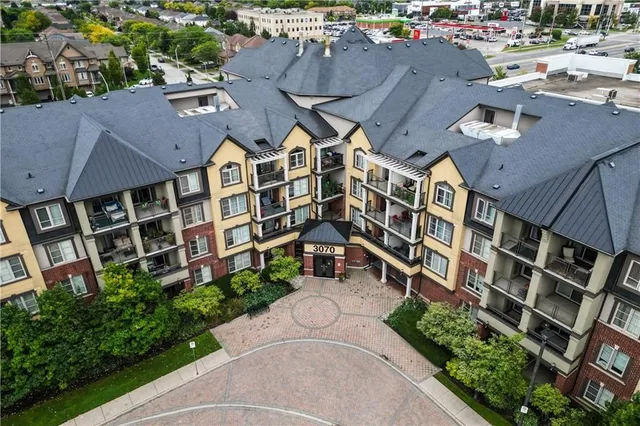 Additional image 39 of 3070 ROTARY Way Unit 122