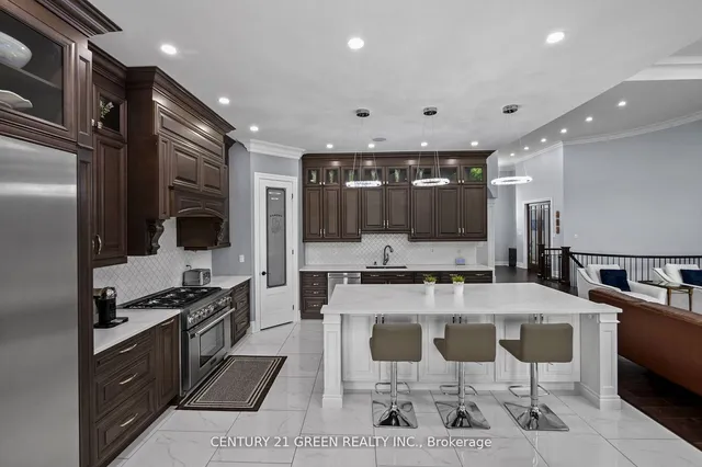 Additional image 9 of 679 Hiawatha Blvd