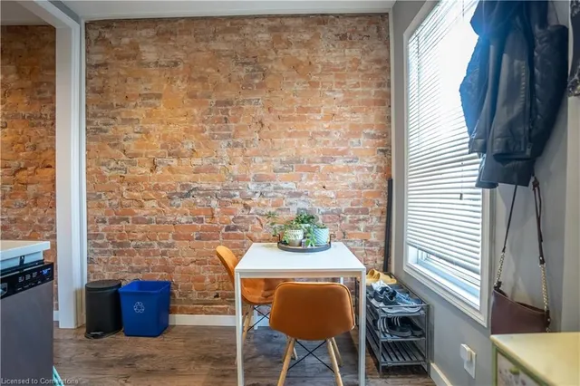 Additional image 29 of 165 Emerald St