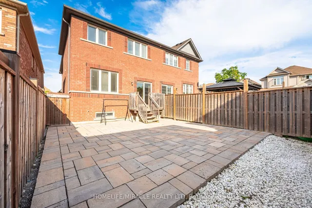 Additional image 25 of 815 Miltonbrook Cres