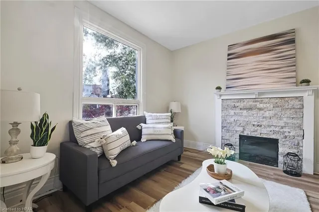 Additional image 4 of 1 Milton Ave