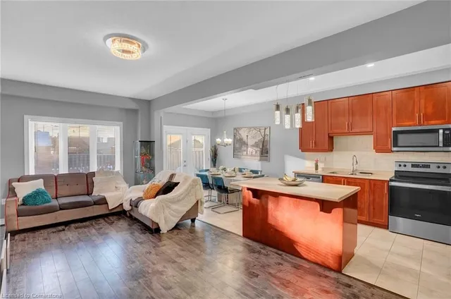 Additional image 9 of 158 Kinsman Dr