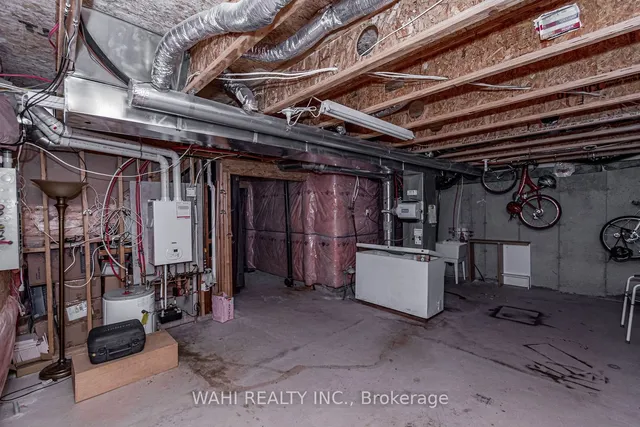 Additional image 26 of 907 Zelinsky Cres