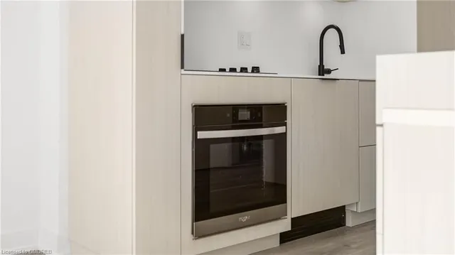 Additional image 6 of 370 Martha St Unit 905