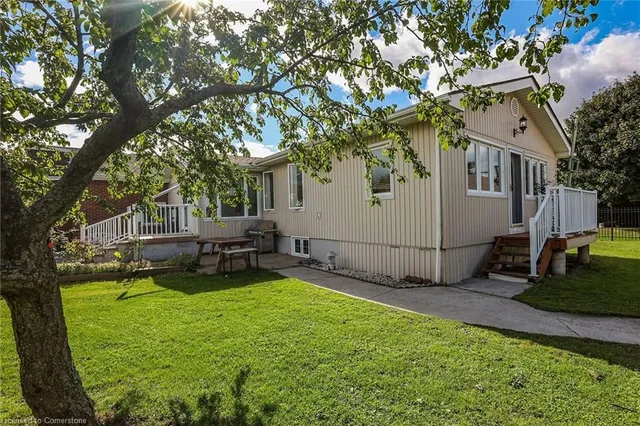 Additional image 47 of 171 Britannia Ave