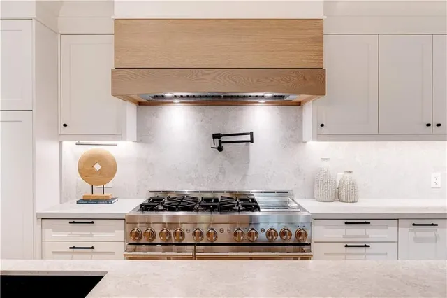 Additional image 16 of 939 TEAL Dr